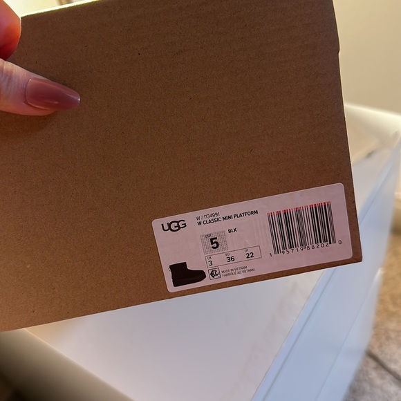 black mini platform uggs - Picture 3 of 3